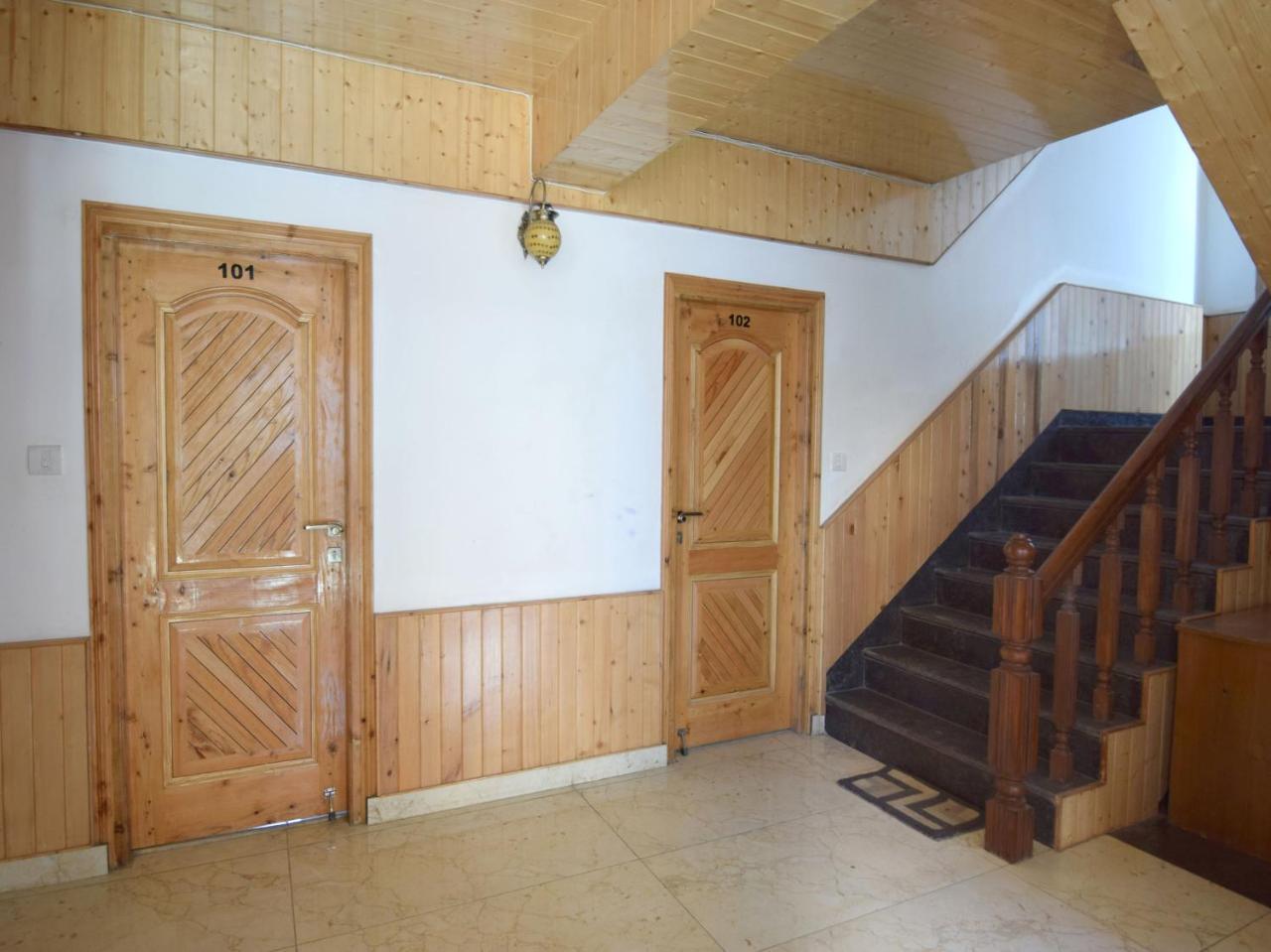 Oyo 10255 Hotel Red Apple Manāli Dış mekan fotoğraf