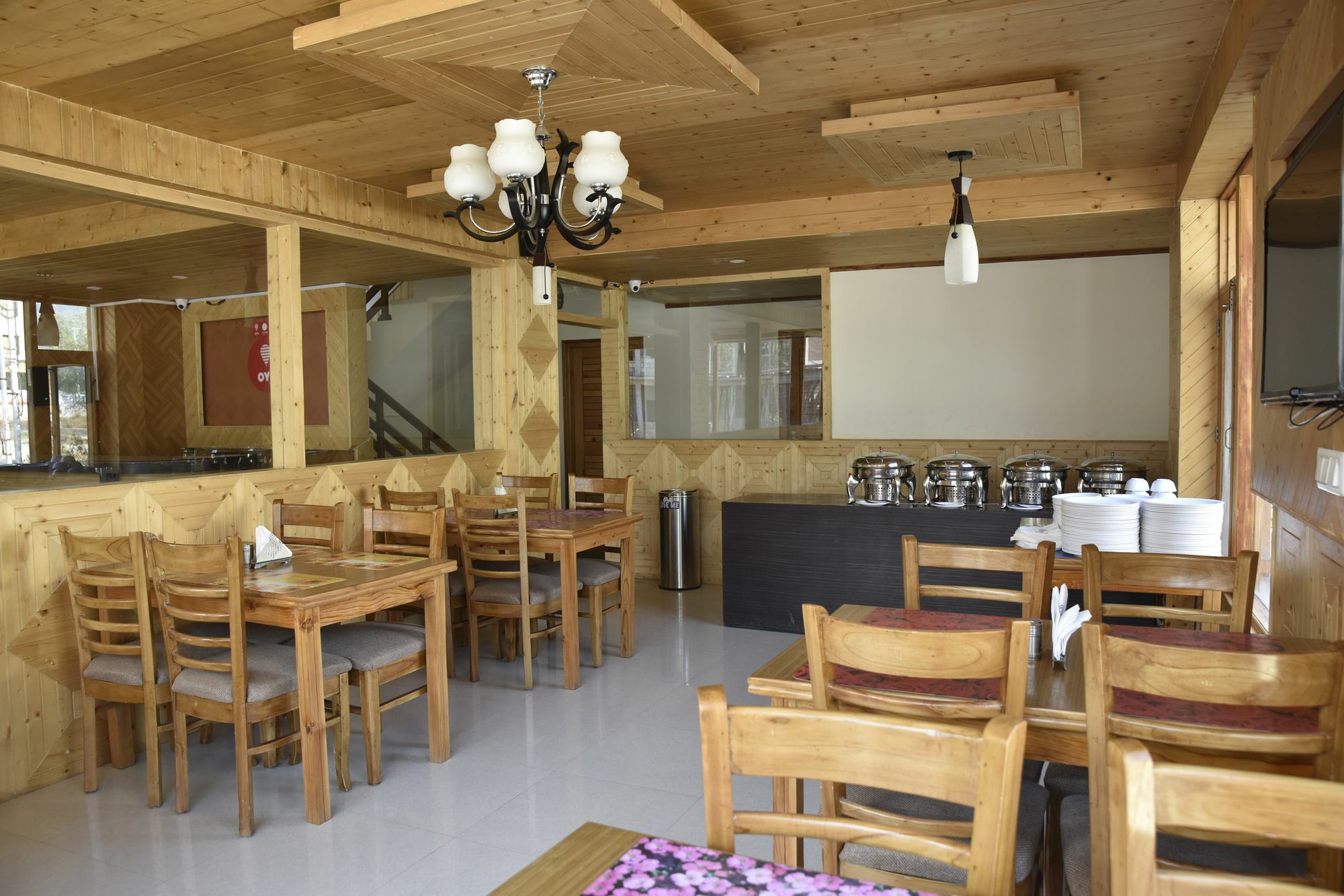 Oyo 10255 Hotel Red Apple Manāli Dış mekan fotoğraf
